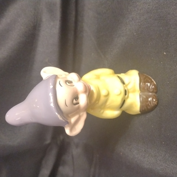 𝅺DISNEY'S vintage Snow White and the seven dwarfs 1940s dopey ceramic figurine - Picture 7 of 8